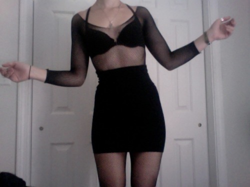 lunarra: My NOCTEX mesh bodysuit arrived, so naturally I need to show it off! I’ve only just s