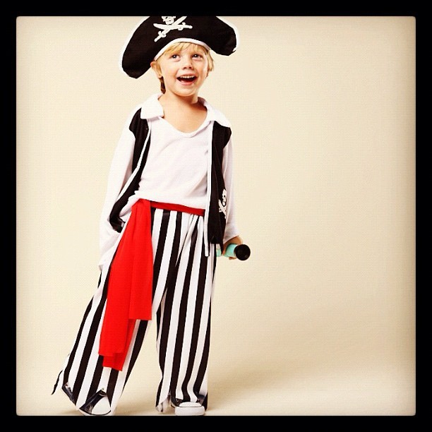 Modeling for #zulily, Part 4: Become a pirate! #Argh! by zulily http://instagr.am/p/Oj_3AtH0vZ/ August 20, 2012 at 12:57PM