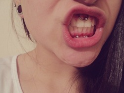 abcdefghijkatherineiou:  mis perforaciones:( las amo ._____.♥ 