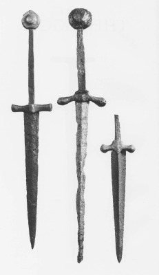 creepy-old-guy:  historicaldetailsandstuff:  Quillon daggers from London, late 12th century onwards.  