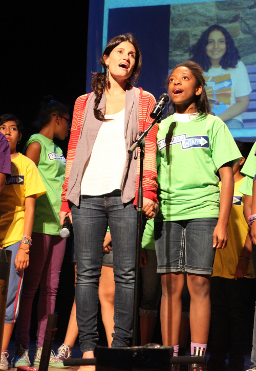 idina menzel &amp; brienna connaught doing tech rehearsal