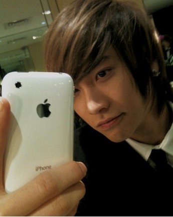 mr-cloud-prince:  Happy Birthday Bob! You will forever be one of my biases :3