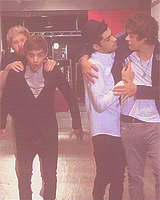 renwakers:  One Direction’s TV spot for the MTV Video Music Awards 