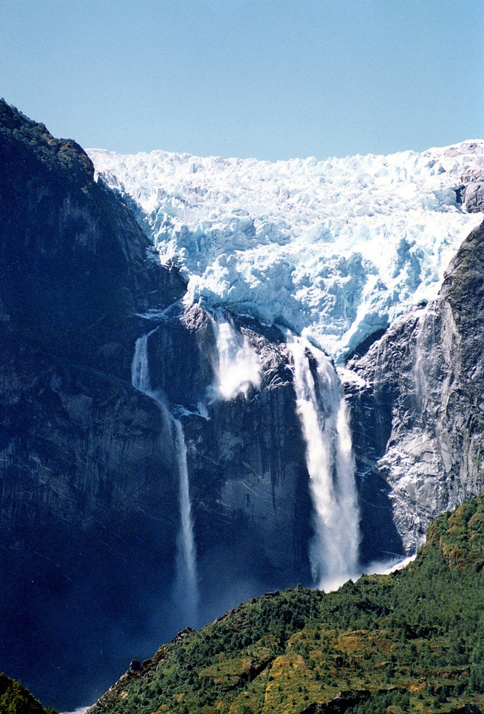 flentes:  Ventisquero Queulat, Mono Andes