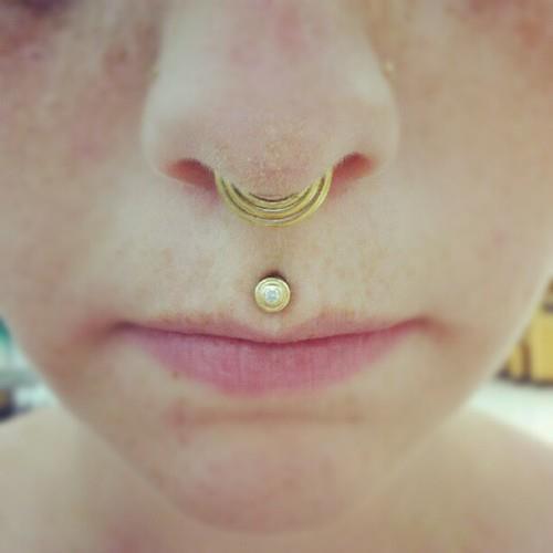 freemindfreebody:  honeycomborganics:  The lovely Kaiti from Omega Red, wearing our Brass 3 Ring Circus Septum!  This is the one! This septum piece in selver is exactly what i need for the new set for my face :) 