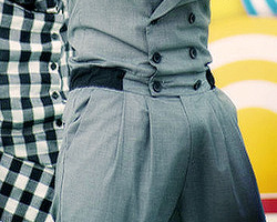 babybakuu:  a gif/photoset of Eli’s crotch (bonus Eli’s arms) requested by: soapy-balls 