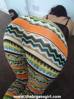 Candidbooty:  Big Ass Girl In Tight Sexy Lycra Leggings Showing Off Her Candid Big