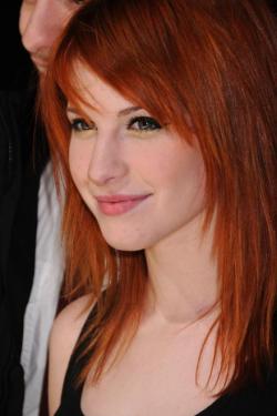 lovers-of-ginger-hair:  Hayley Williams