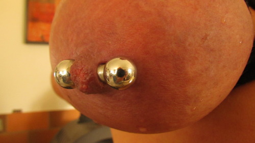 women-with-huge-nipple-rings.tumblr.com/post/70386865111/