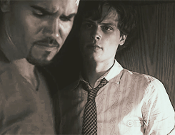 locationpigfarts:  Morgan &amp; Reid watching each other walk away. 