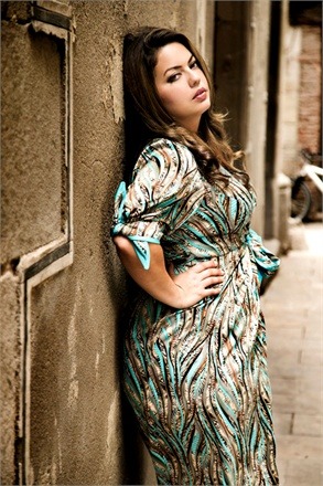 andriacachet:  One of my favorite Plus Size Models Fluvia Lacerda. Gorgeous.