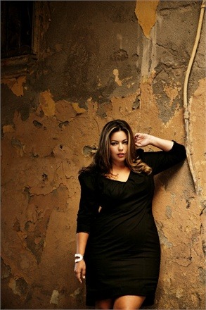 andriacachet:  One of my favorite Plus Size Models Fluvia Lacerda. Gorgeous.