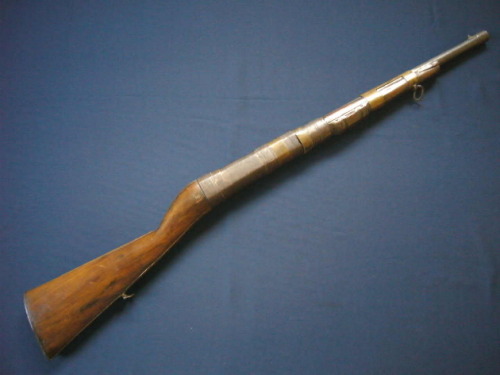 Filipino Paliuntod Slam Fire RifleMade by Filipino rebels and natives during the American occupation