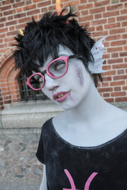 meimrr:last picture i have. i just really like this oneMeenah - Photographer - Edit