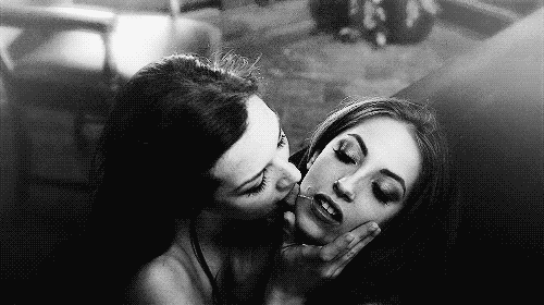 http://50shadesofsashagreyy.tumblr.com/post/30288546337