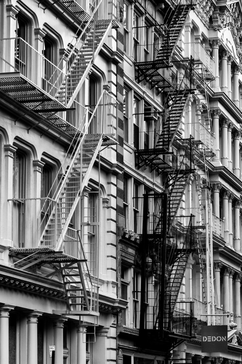 black-and-white:  Soho, New York (by Sunset Noir) 
