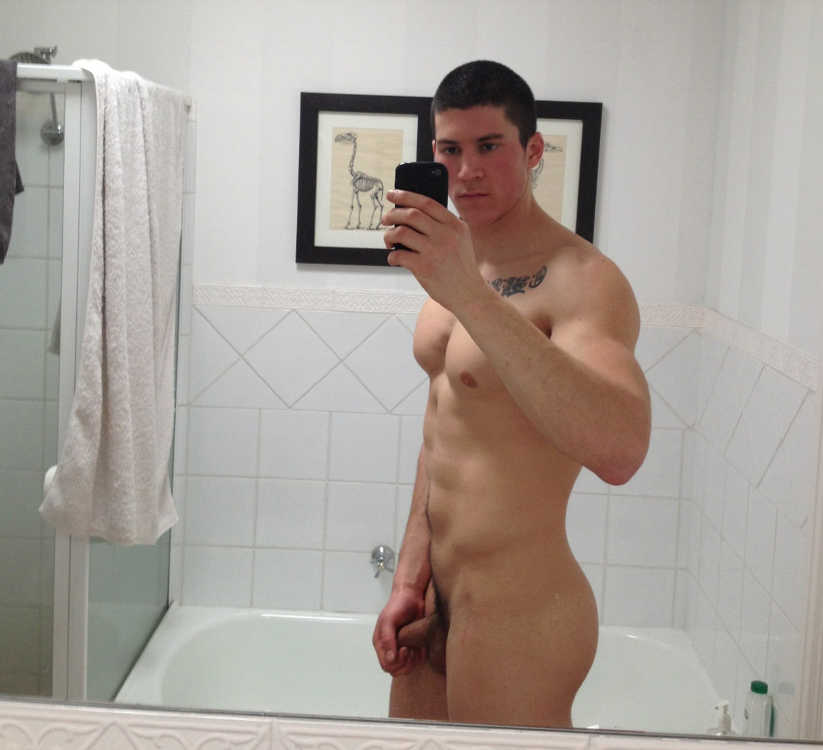 justmenandcocks:  YUM!