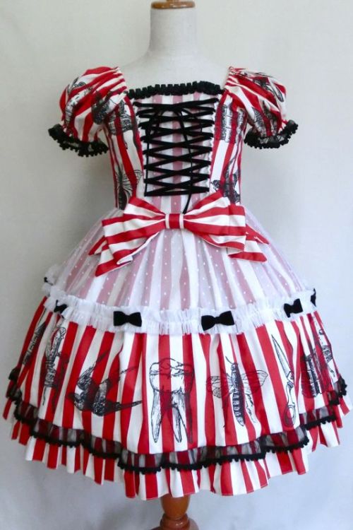 wonderland-sweet:Wonder stripe OP and Bonnet - Design by Vierge Vampur