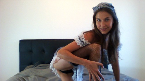 en tenue #soubrette pour mon #liveshow ! adult photos