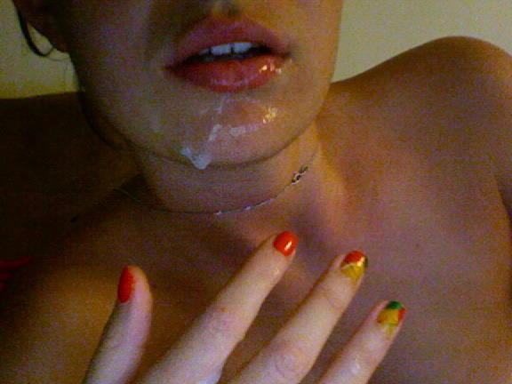 lolo-and-lola:  I love having a cum mouth and making a mess of myself. -Lola