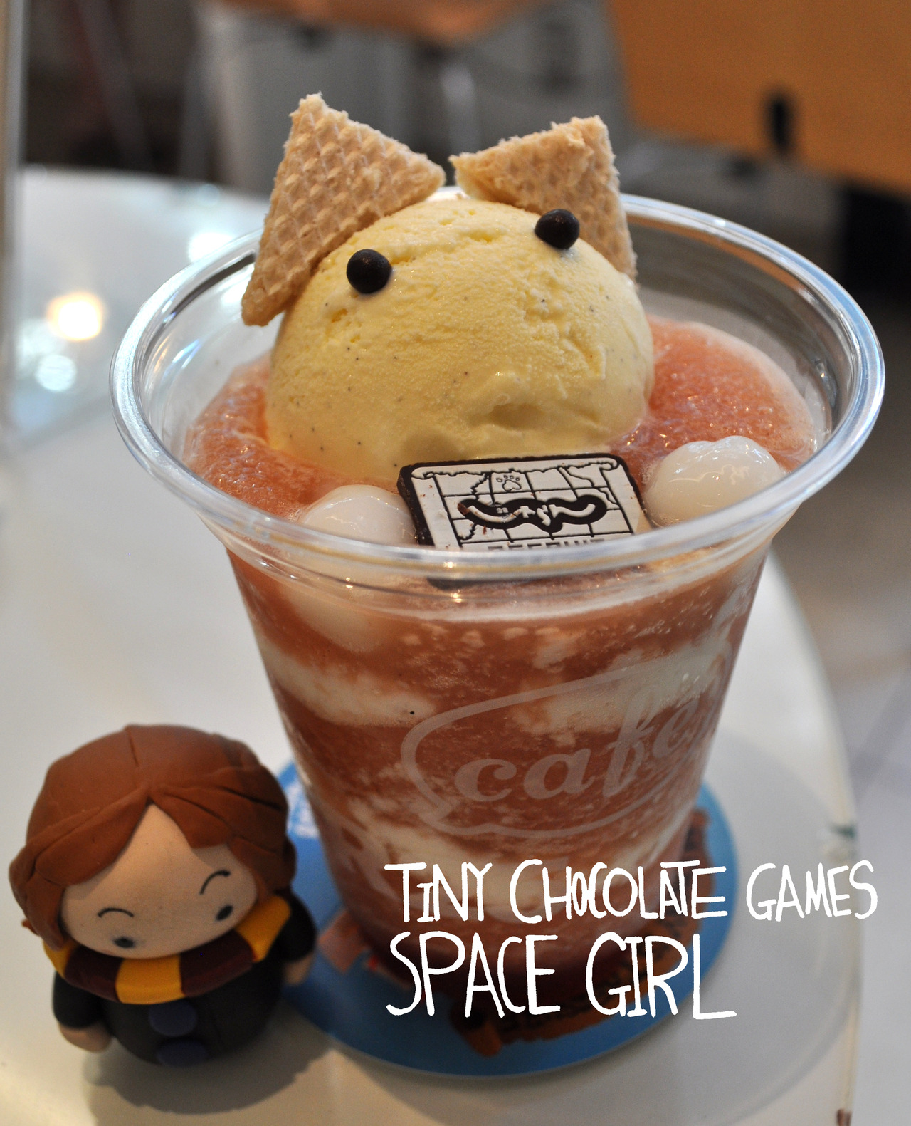 Is Space Girl in Japan? Yes, she is! Space Girl had some cat shaped ice cream at a cat pirate themed cafe in Ginza!
Click on the link to read reviews of the Space Girl iPhone game! :) http://itunes.apple.com/app/space-girl/id523548069