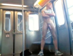 flashrs:  rawsub4top:  Public view on the NYC subway   YES PLEASE