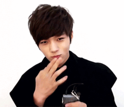 norice&ndash;nolife:  -myungsoo’s kissyface signature move 