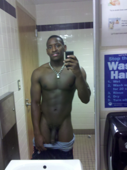 nudeselfshots-blackmen.tumblr.com post 30750940483