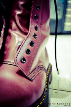 apenasmaisumskinhead:  My Doc Martens. 