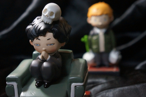 bakerstreetbabes: thehawklegacy: sherlockian-humour: I need these to live Big fan of the little skul