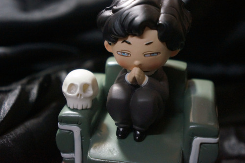 bakerstreetbabes:thehawklegacy:sherlockian-humour:I need these to liveBig fan of the little skull.&n