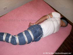 struthin: teddybound:   Bondage by boyzbond. Latest update of his blog at boyzbond.blogspot.com   All major muscle groups tied tight - check. Gag stretched, smooth and effective - check. Would beg for this. 