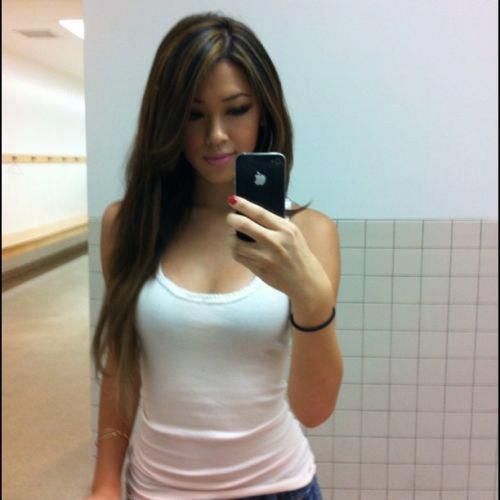 theyoungthebeautifulthedamned:  Meet me on AmateurTu.be -> maninthemirror 