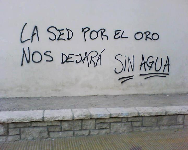twisted-labyrinth:  protesto porque mi patria esta a la venta ,protesto. 