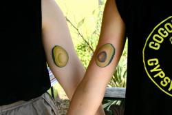 chapemos-fuerte:  she-supernova:  que palta de respeto  como me gusta este tatu