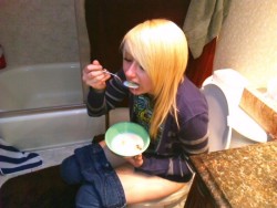 Eating While Siting On The Toilet