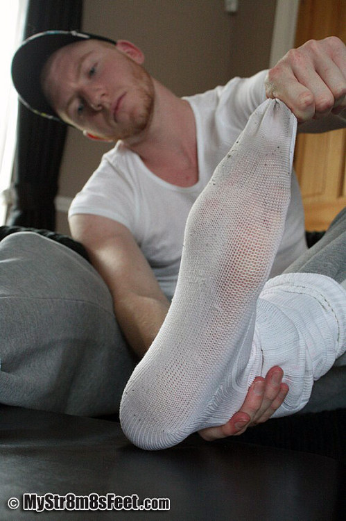 soccersocksfreak:  soccercaster19:  Nice white footie sox  #soccersocks