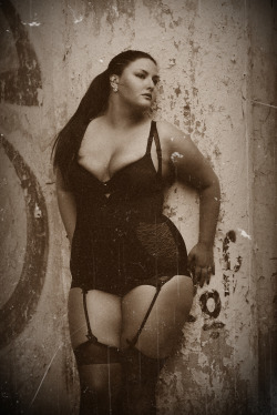 helgachar:  magic photo of the plus size