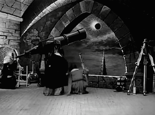 fugaciternelle:L’éclipse du soleil en pleine lune, 1907. Dir.: Georges Méliès.
