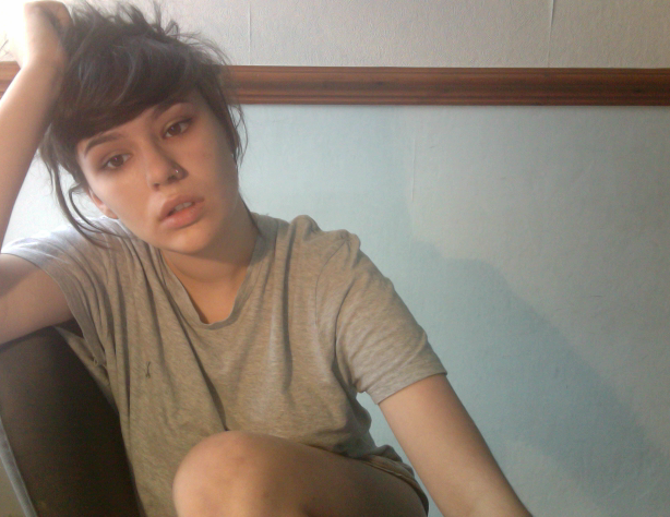 mahaqoni:  i follow back pale blogs