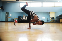 fuckyeahbreakdance:  http://omgitsshawnlee.tumblr.com/ 