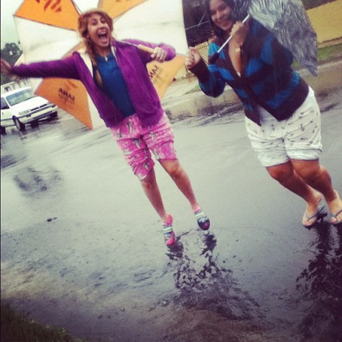 - #wtf #lol #lluvia #isaac #instapic #bestfriend #locas #aburridas #me #her #us #nosotras #ella #yo #crazy #charco #teamo #omg (Tomada con Instagram)