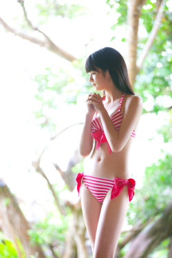 kawaii-sexy-love: Yuuka Maeda前田憂佳 futomomomo:  mcsgsym:  色白で肩幅狭くてウエスト細くてお尻がプリんとして腰がくびれてる脚の綺麗な女の子教えて:哲学ニュースnwk  今日のふともも  