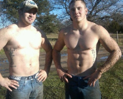 whitetrashmen:  Submission #385: My neighbor’s kid and his friend.  They know about me and let me take a picture of them.  Sure wish I was 25 years younger.   How do you know they don’t like’m older?  