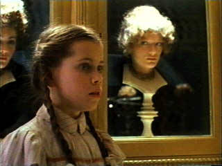 Return to Oz is one of those deeply rooted influential movies that still effects me today. This movi
