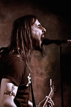 me-les-epithesi:  Sakis Tolis, Singer and rythm guitarist of greek metal band Rotting Christ! 