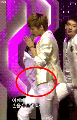 javiieraarainbo-w:  Gosh! I’m not pervert….ok…yes, I’m pervy xD 