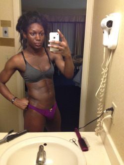 tsmeagannutwood:  U like this body? #iworkout