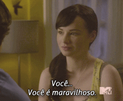 Enfrente, em frente.