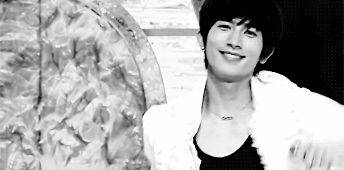 206783319395:  More Kiseop(?) ♥. 